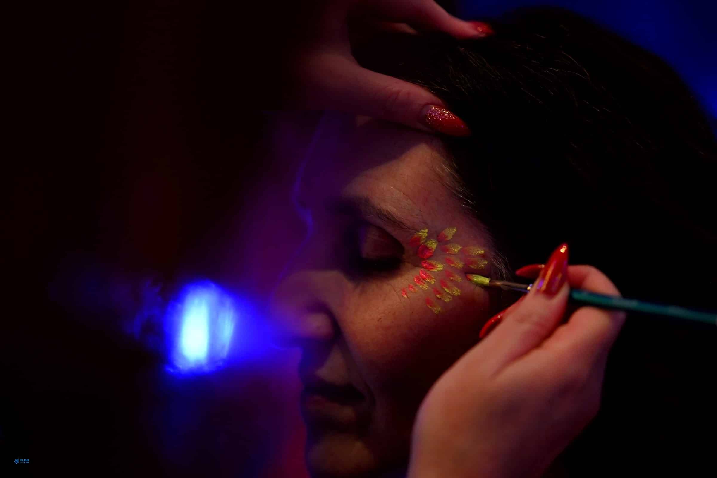 Animation maquillage fluo convention entreprise